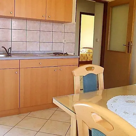 Burmeta Apartment