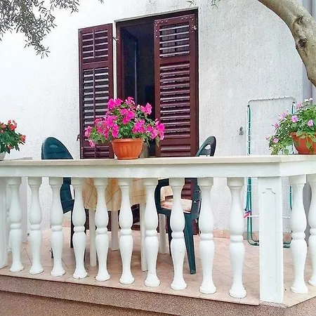 Burmeta Apartment